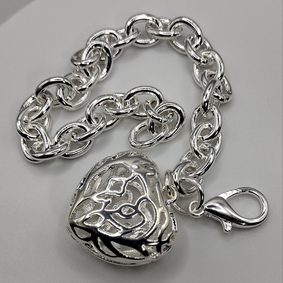 .925 Heart Charm Bracelet .925 Chain Links NEW! - Picture 1 of 8
